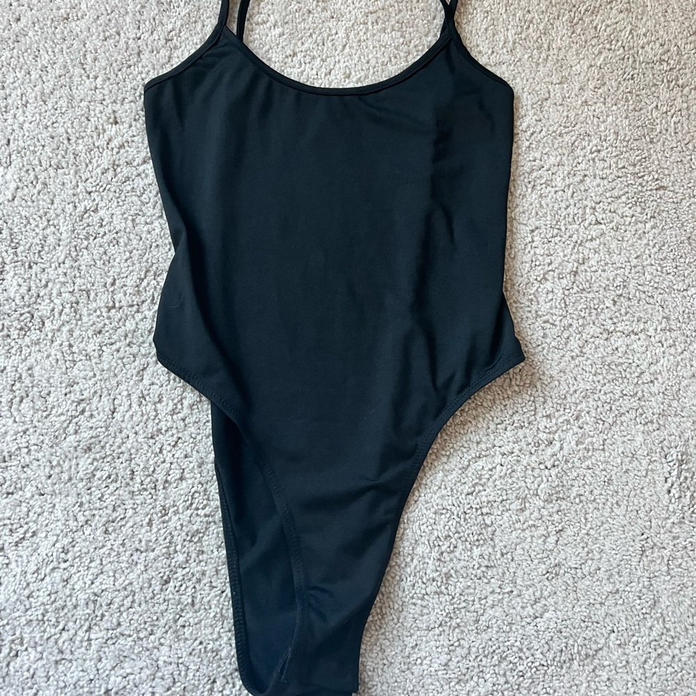 SHEIN Black Sleeveless Bodysuit